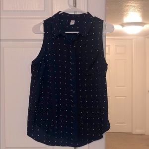 Sleeveless button-up